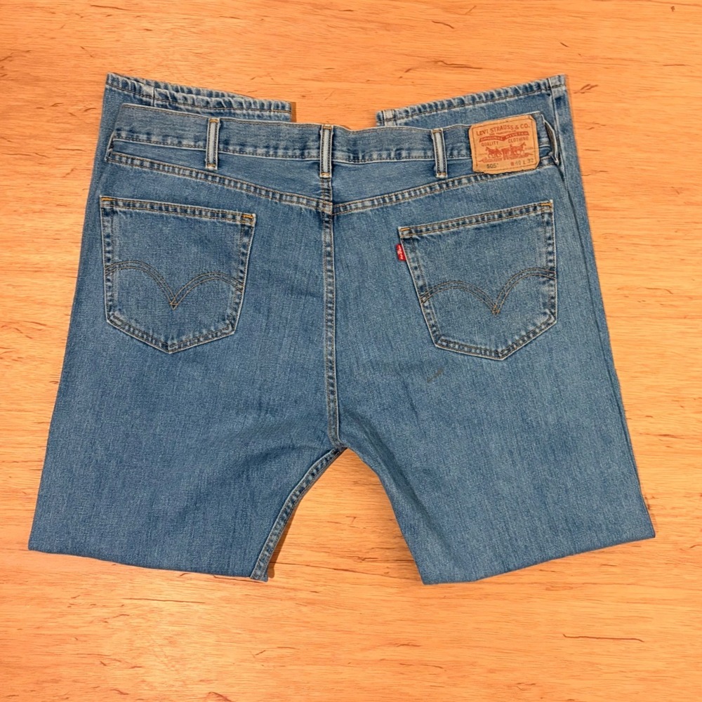 Levis 505 Straight Fit Jeans Mens 40x32 Medium Wash Blue Denim 100% Cotton